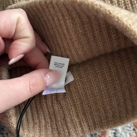 NEW- Unsubscribed Beanie Hat Bundle 100% Cashmere - Picture 9 of 10